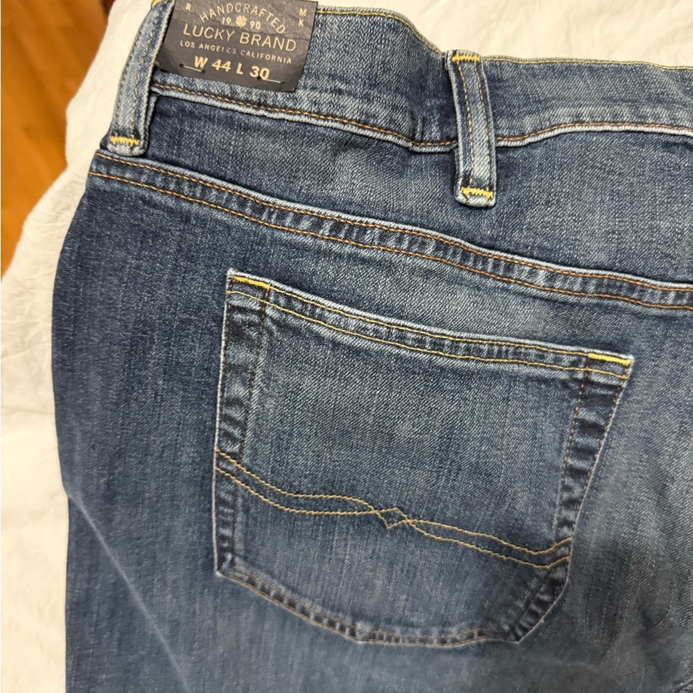 Lucky Brand Men's Dark Blue Relaxed Jeans New 181 - Picture 4 of 6